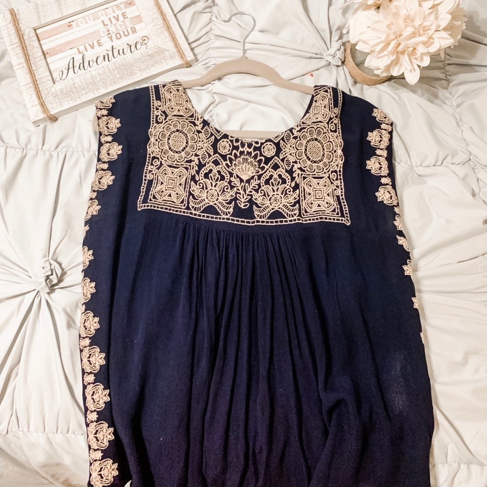 Navy top with cream